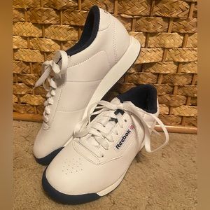 Brand new without tags Women’s Reebok shoes